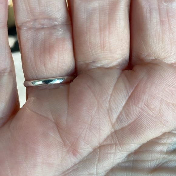 Small tear drop natural emerald 925 sterling silver ring in size 6 - Picture 5 of 8